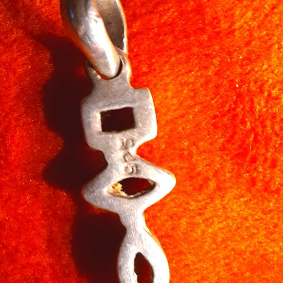 GARNET PENDANT - Picture 4 of 4